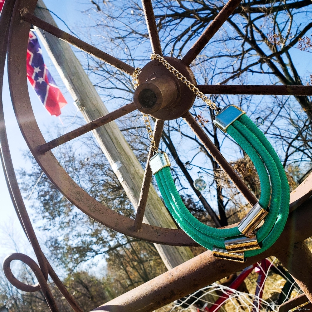 Gorgeous real accessorie